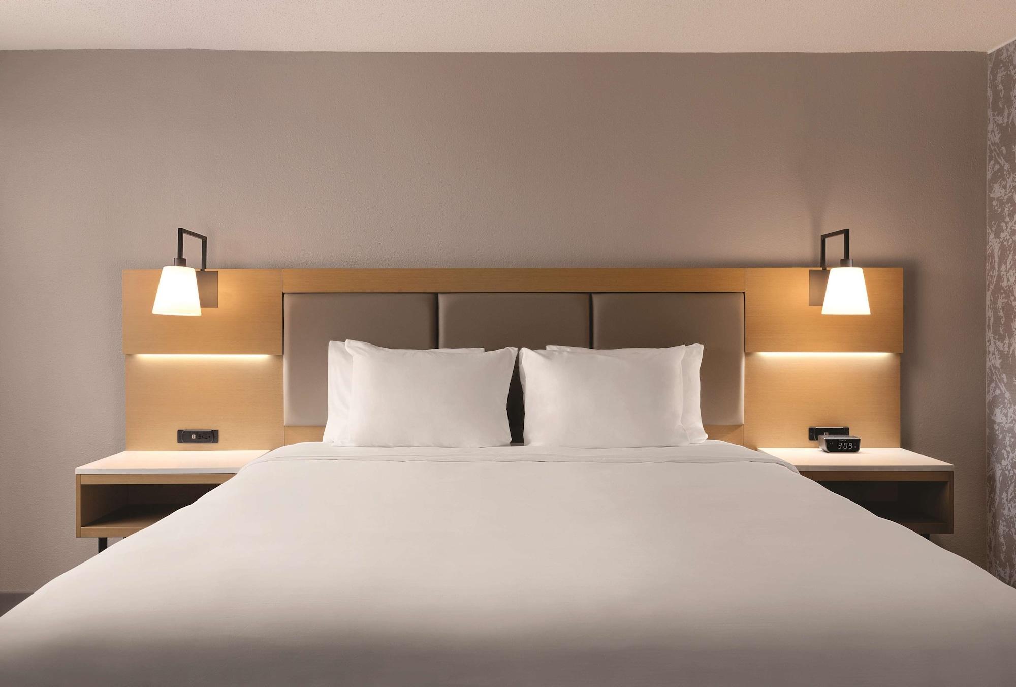 Holiday Inn Philadelphia Arpt-Stadium Area By Ihg Buitenkant foto